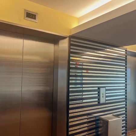 Resort Suites At Bandar Sunway Петалинг-Джая Экстерьер фото