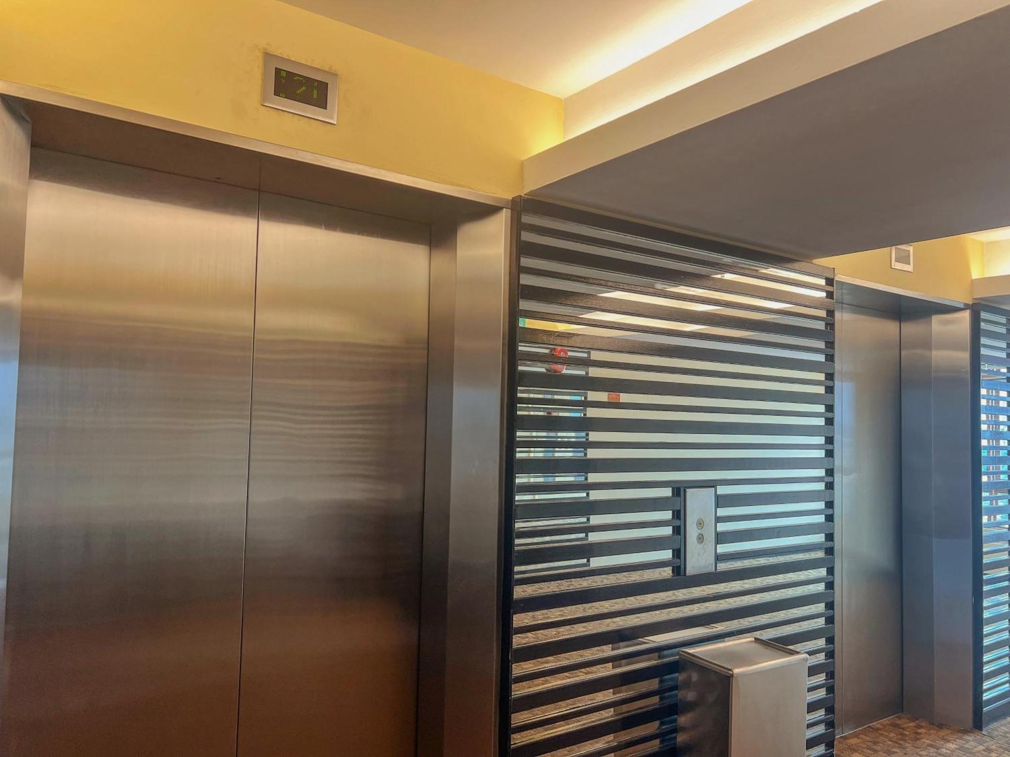 Resort Suites At Bandar Sunway Петалинг-Джая Экстерьер фото