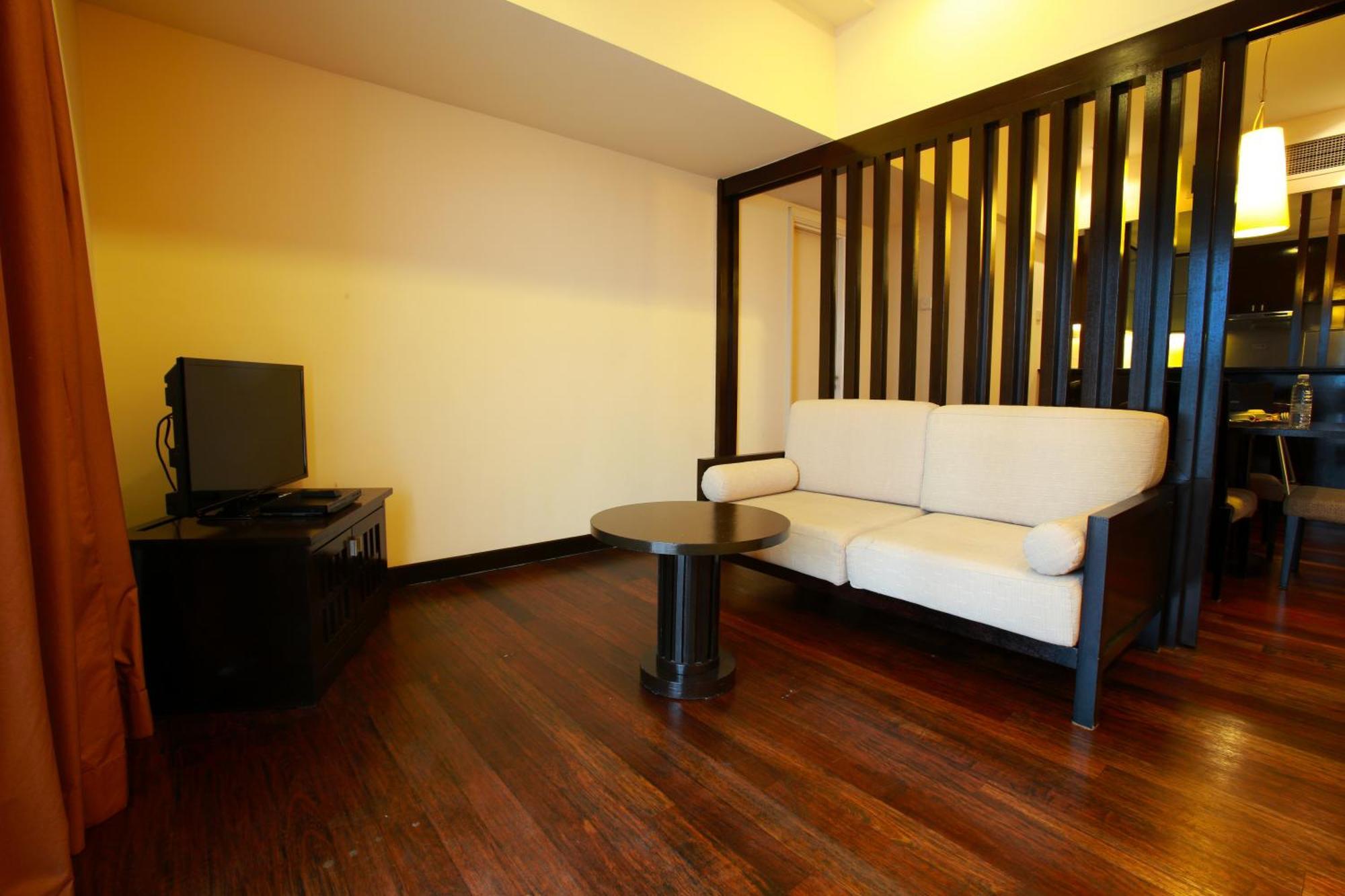Resort Suites At Bandar Sunway Петалинг-Джая Экстерьер фото