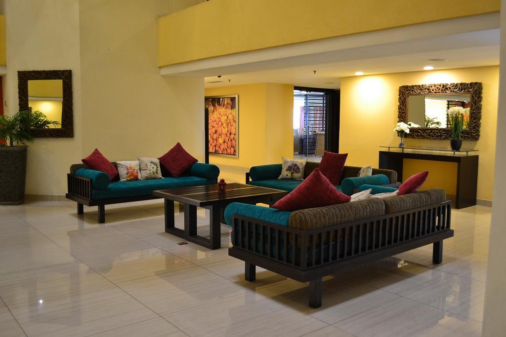 Resort Suites At Bandar Sunway Петалинг-Джая Экстерьер фото