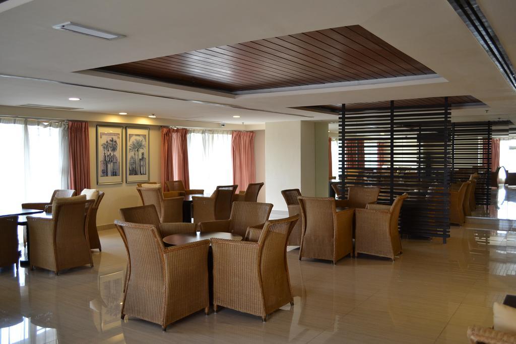 Resort Suites At Bandar Sunway Петалинг-Джая Экстерьер фото